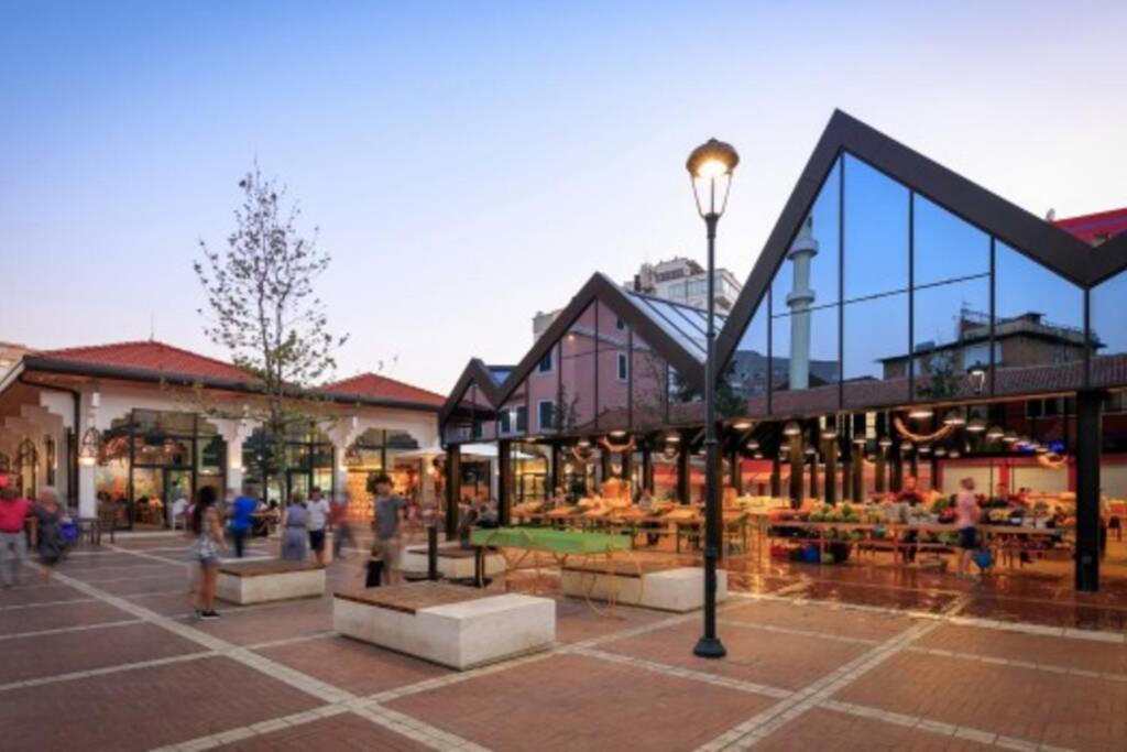 "Tata'S New Home!" Tirana Exterior foto