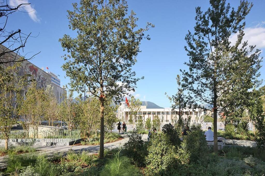 "Tata'S New Home!" Tirana Exterior foto